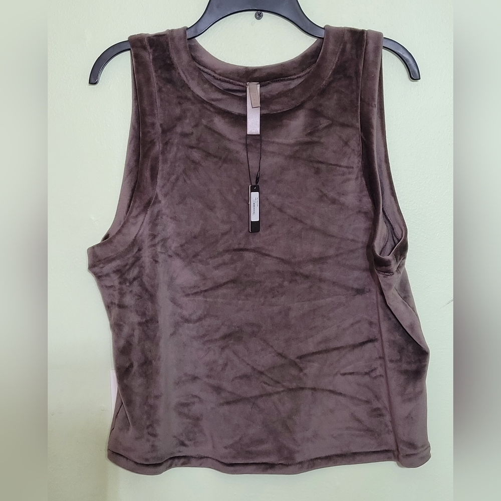 SKIMS NWT VELOUR CREW NECK TANK